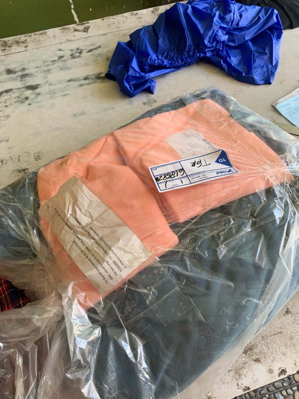 Packing Apparel Oranye